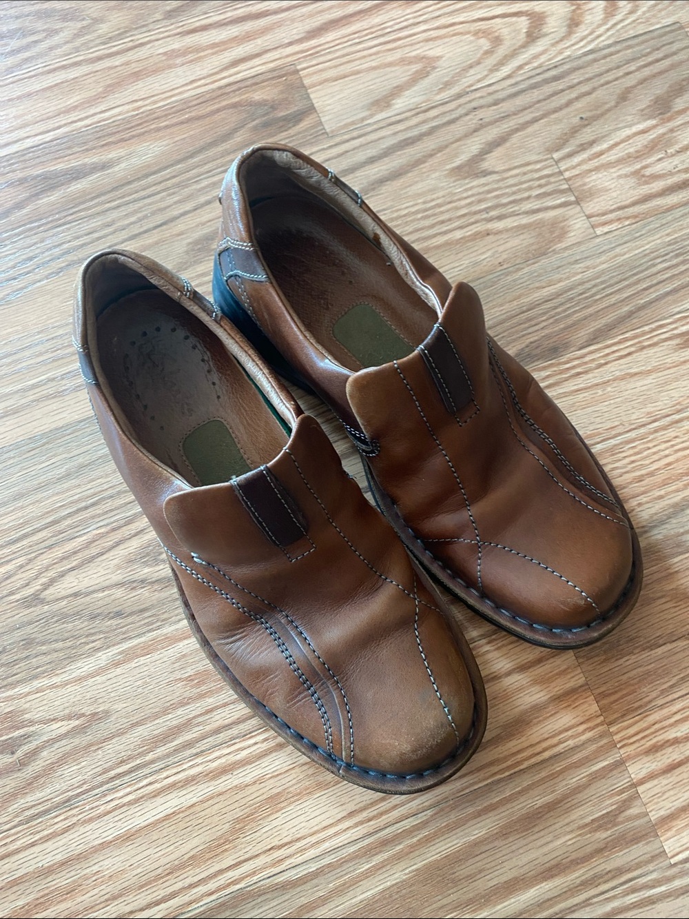 Clarks Men's Leather Slip-On Loafer in Brown 8M Office Career